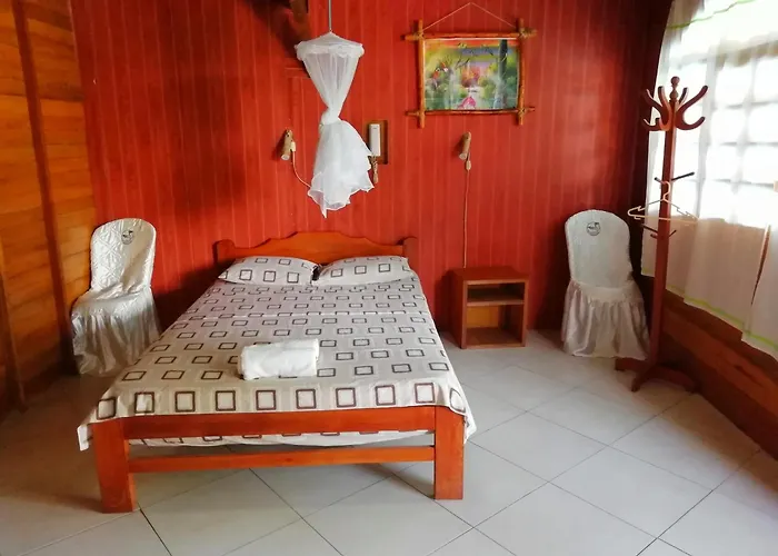 Madera Labrada Lodge Ecologico